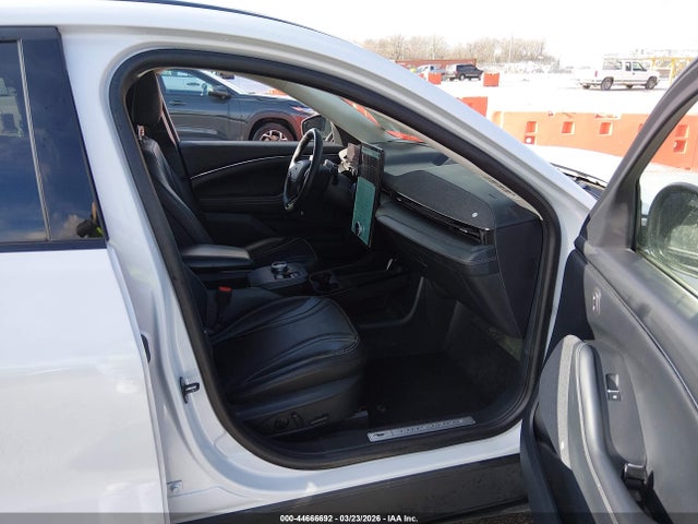 2021 FORD MUSTANG MACH-E 3FMTK3SU8MMA03249 Photo 4