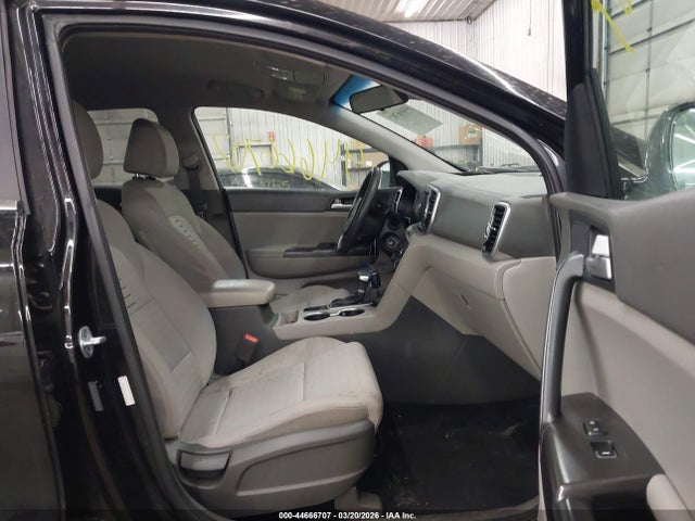 44666707 :رقم المزاد ، KNDPM3AC6J7418889 vin ، 2018 Kia Sportage Lx مزاد بيع