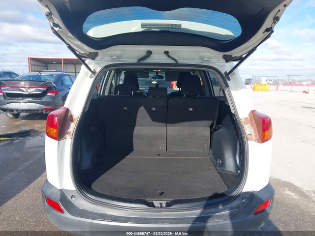 2014 Toyota Rav4 Le მანქანა იყიდება აუქციონზე, vin: JTMZFREV2EJ018970, აუქციონის ნომერი: 44666747