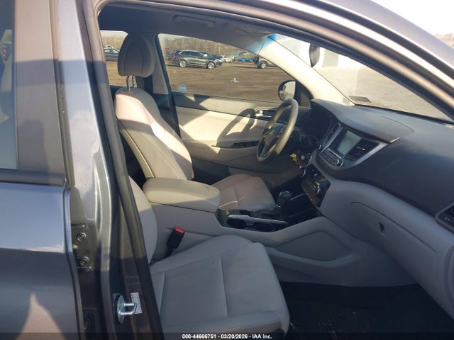 2018 Hyundai Tucson Sel მანქანა იყიდება აუქციონზე, vin: KM8J3CA47JU668446, აუქციონის ნომერი: 44666751