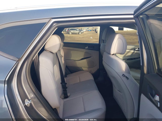 2018 Hyundai Tucson Sel მანქანა იყიდება აუქციონზე, vin: KM8J3CA47JU668446, აუქციონის ნომერი: 44666751