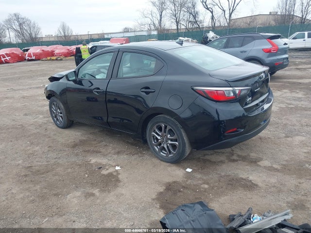 2019 TOYOTA YARIS 3MYDLBYV8KY522132 Photo 2
