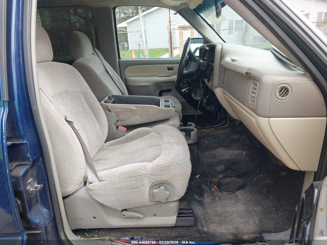 2001 CHEVROLET TAHOE 1GNEC13TX1R224308 Photo 4