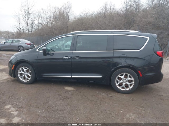 Aukcja sprzedaży 2017 Chrysler Pacifica Touring-l Plus, vin: 2C4RC1EG9HR611527, numer aukcji: 44666770