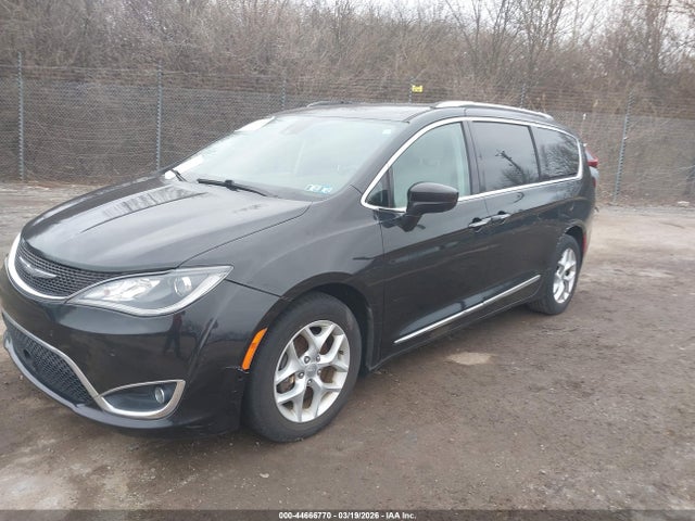 Aukcja sprzedaży 2017 Chrysler Pacifica Touring-l Plus, vin: 2C4RC1EG9HR611527, numer aukcji: 44666770