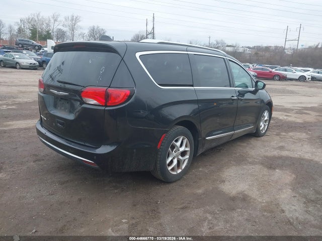 Aukcja sprzedaży 2017 Chrysler Pacifica Touring-l Plus, vin: 2C4RC1EG9HR611527, numer aukcji: 44666770