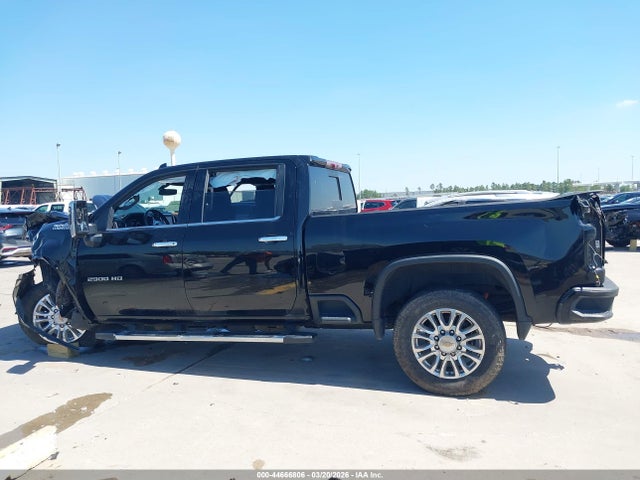 44666806 :رقم المزاد ، 2GC4YREY3N1223075 vin ، 2022 Chevrolet Silverado 2500hd 4wd  Standard Bed High Country مزاد بيع