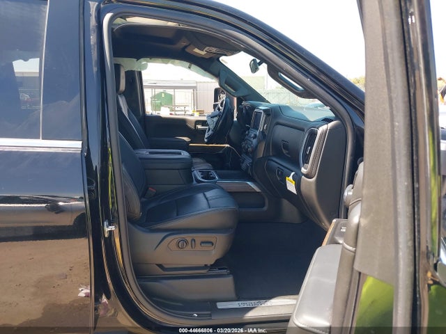 44666806 :رقم المزاد ، 2GC4YREY3N1223075 vin ، 2022 Chevrolet Silverado 2500hd 4wd  Standard Bed High Country مزاد بيع