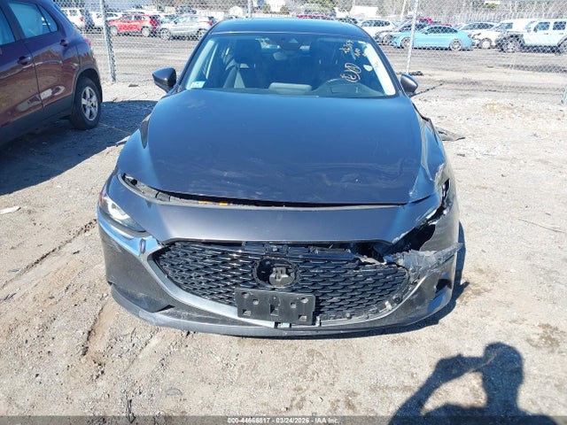 Продажа на аукционе авто 2019 Mazda Mazda3 Premium Package, vin: JM1BPBEM0K1123600, номер лота: 44666817