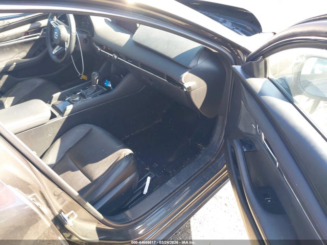 Продажа на аукционе авто 2019 Mazda Mazda3 Premium Package, vin: JM1BPBEM0K1123600, номер лота: 44666817
