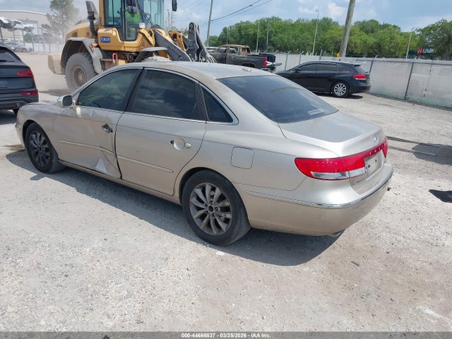 2008 HYUNDAI AZERA KMHFC46F08A258833 Photo 2