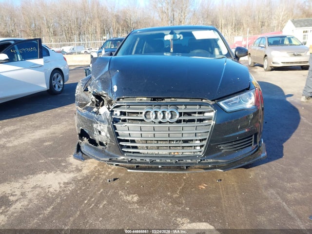 44666861 :رقم المزاد ، WAUBFGFFXF1011812 vin ، 2015 Audi A3 2.0t Premium مزاد بيع