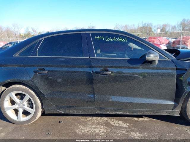 44666861 :رقم المزاد ، WAUBFGFFXF1011812 vin ، 2015 Audi A3 2.0t Premium مزاد بيع