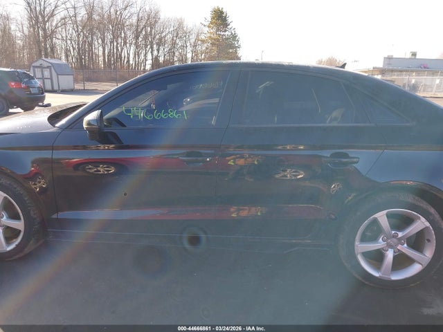 44666861 :رقم المزاد ، WAUBFGFFXF1011812 vin ، 2015 Audi A3 2.0t Premium مزاد بيع