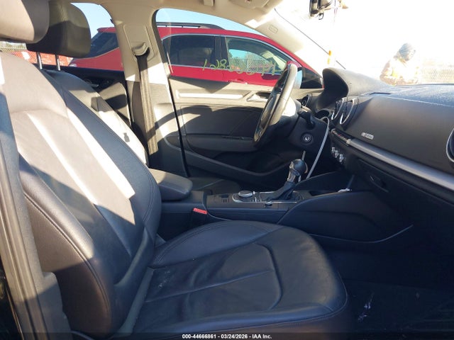 2015 AUDI A3 WAUBFGFFXF1011812 Photo 4