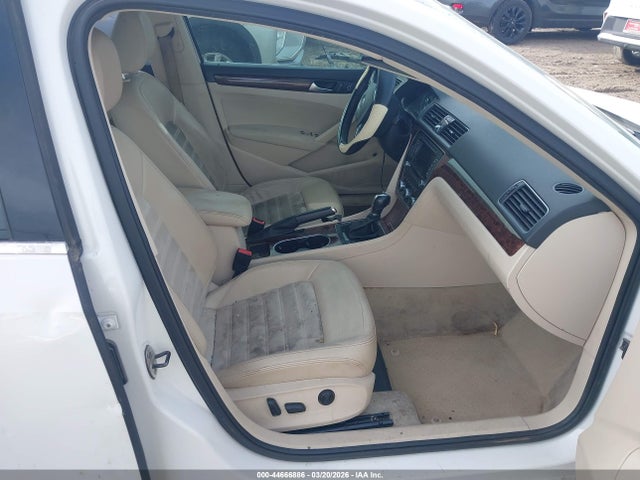 Продаж на аукціоні авто 2013 Volkswagen Passat 3.6l V6 Sel Premium, vin: 1VWCM7A31DC034730, номер лоту: 44666886
