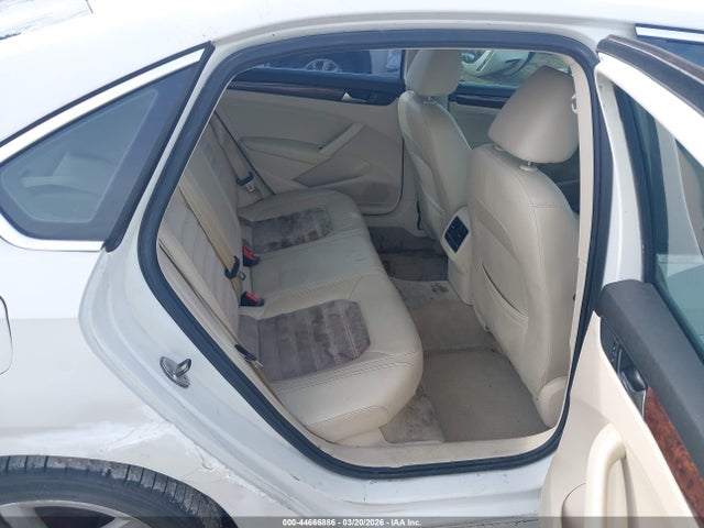 Продаж на аукціоні авто 2013 Volkswagen Passat 3.6l V6 Sel Premium, vin: 1VWCM7A31DC034730, номер лоту: 44666886