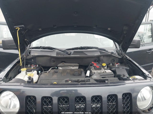 44666891 :رقم المزاد ، 1C4NJPFB9FD350619 vin ، 2015 Jeep Patriot Latitude مزاد بيع