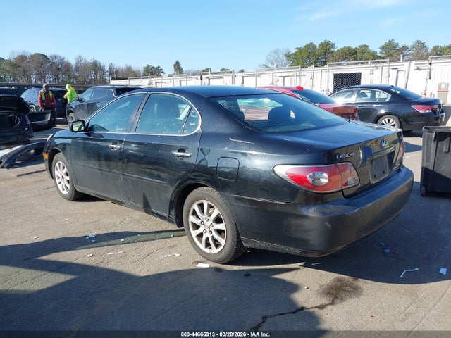 2002 LEXUS ES 300 JTHBF30G725033071 Photo 2