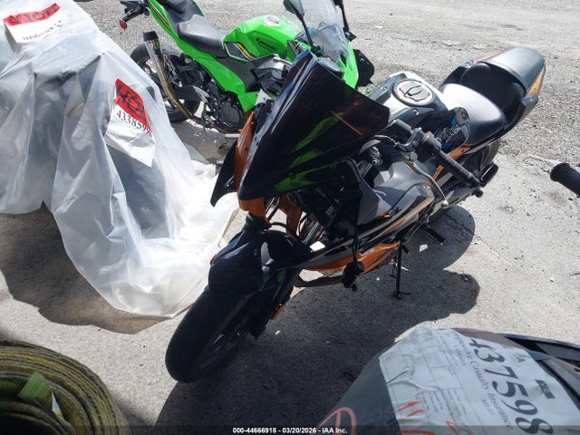 Kawasaki Ex650 F 2019 JKAEXEK11KDA34316 Image 2