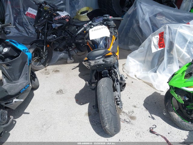 Kawasaki Ex650 F 2019 JKAEXEK11KDA34316 Image 6