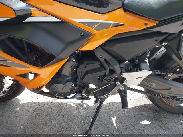 Kawasaki Ex650 F 2019 JKAEXEK11KDA34316 Image 9