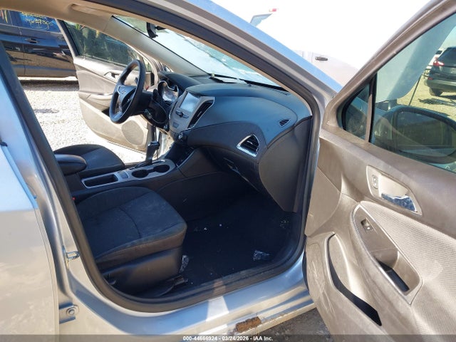 44666924 :رقم المزاد ، 1G1BC5SM3J7127761 vin ، 2018 Chevrolet Cruze Ls Auto مزاد بيع