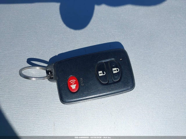 Продаж на аукціоні авто 2013 Toyota Prius V Three, vin: JTDZN3EU1D3260661, номер лоту: 44666959