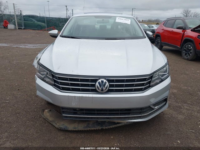 Продаж на аукціоні авто 2019 Volkswagen Passat 2.0t Wolfsburg Edition, vin: 1VWLA7A34KC001923, номер лоту: 44667011