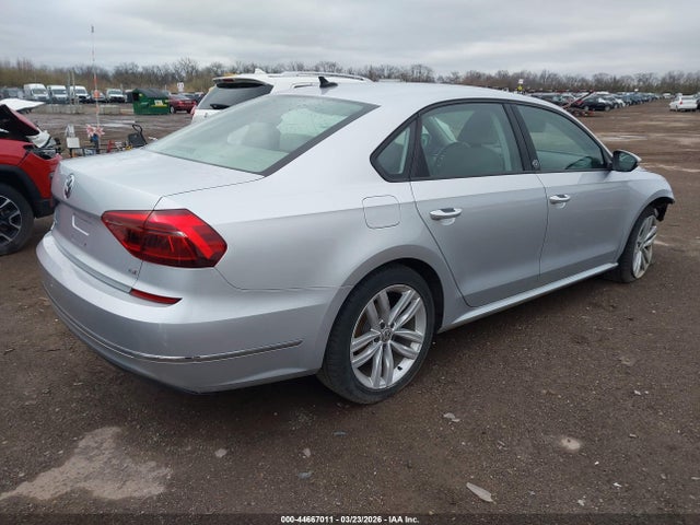 Продаж на аукціоні авто 2019 Volkswagen Passat 2.0t Wolfsburg Edition, vin: 1VWLA7A34KC001923, номер лоту: 44667011