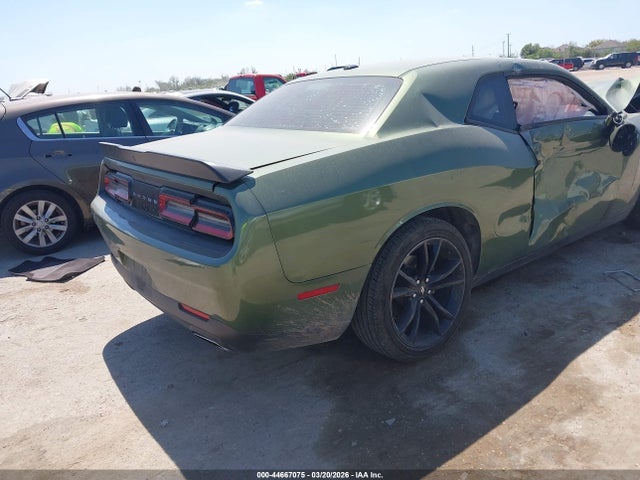 44667075 :رقم المزاد ، 2C3CDZAG6JH204563 vin ، 2018 Dodge Challenger Sxt مزاد بيع
