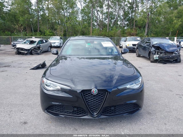 Продажа на аукционе авто 2021 Alfa Romeo Giulia Rwd, vin: ZARFAMAN8M7641814, номер лота: 44667076