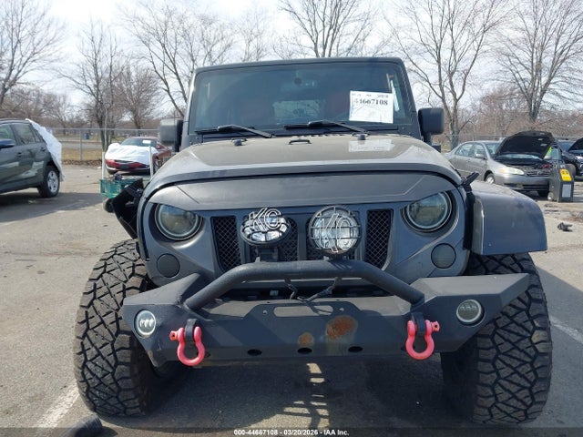 2010 Jeep Wrangler Unlimited Sahara მანქანა იყიდება აუქციონზე, vin: 1J4BA5H14AL220137, აუქციონის ნომერი: 44667108