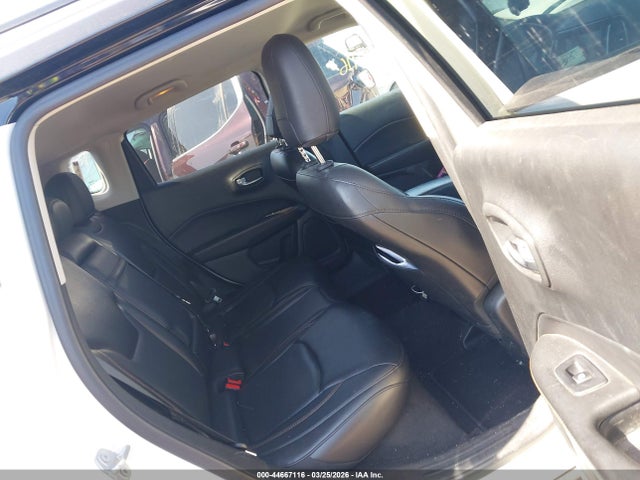 44667116 :رقم المزاد ، 3C4NJCCB6JT425227 vin ، 2018 Jeep Compass Limited Fwd مزاد بيع