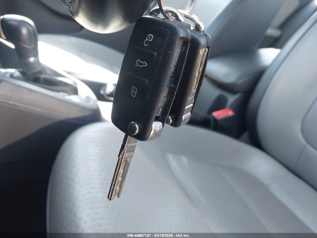 Продаж на аукціоні авто 2013 Volkswagen Jetta Hybrid Sel, vin: 3VW637AJ0DM260061, номер лоту: 44667151