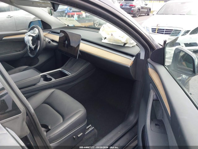 7SAYGDEF3RA257168 Tesla Model Y Performance Dual Motor All-wheel Drive
