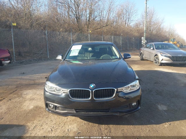44667173 :رقم المزاد ، WBA8A3C57JA505180 vin ، 2018 Bmw 320i Xdrive مزاد بيع
