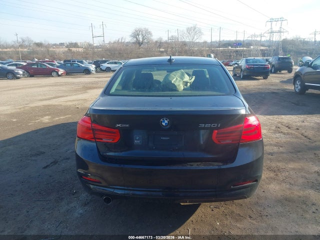 44667173 :رقم المزاد ، WBA8A3C57JA505180 vin ، 2018 Bmw 320i Xdrive مزاد بيع
