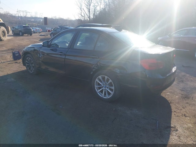 44667173 :رقم المزاد ، WBA8A3C57JA505180 vin ، 2018 Bmw 320i Xdrive مزاد بيع