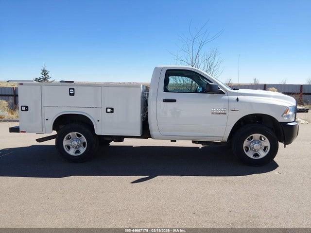 3C7WR5AJ9JG284121 RAM 2500 Tradesman 4x4 8&#039; Box