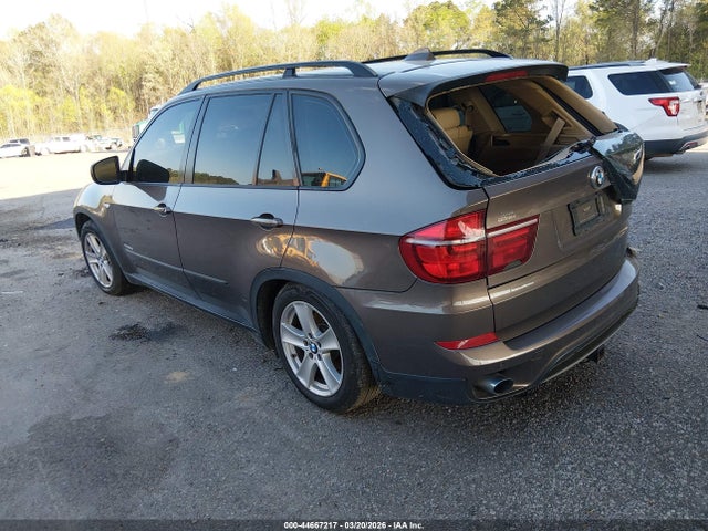 2011 BMW X5 5UXZW0C57BL662297 Photo 2