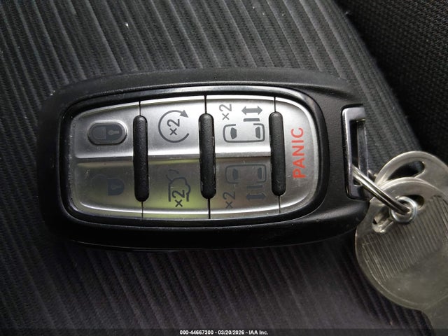 2022 Chrysler Pacifica Touring მანქანა იყიდება აუქციონზე, vin: 2C4RC1FG8NR148600, აუქციონის ნომერი: 44667300