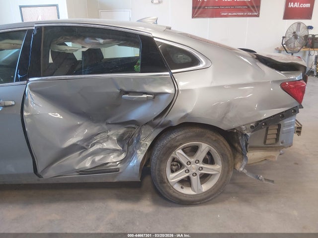 1G1ZD5ST7RF126942 Chevrolet Malibu Fwd 1lt