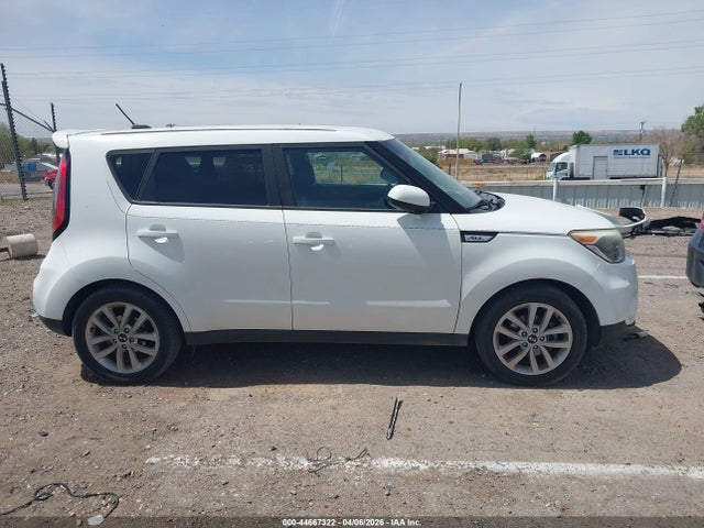 Продаж на аукціоні авто 2018 Kia Soul +, vin: KNDJP3A55J7567065, номер лоту: 44667322