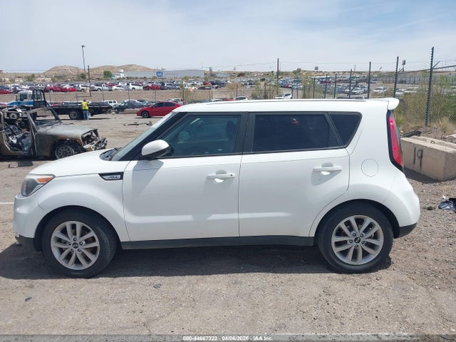 Продаж на аукціоні авто 2018 Kia Soul +, vin: KNDJP3A55J7567065, номер лоту: 44667322