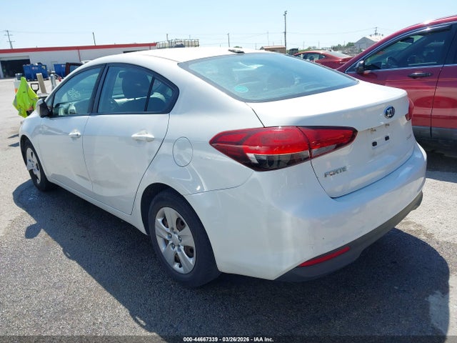 KIA FORTE LX 2017 3KPFK4A74HE133855 Image 3