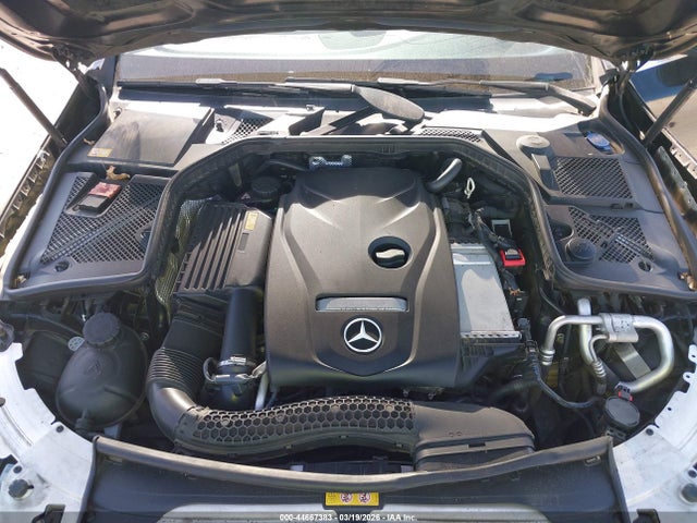 44667383 :رقم المزاد ، 55SWF4KB0FU011118 vin ، 2015 Mercedes-benz C 300 4matic مزاد بيع