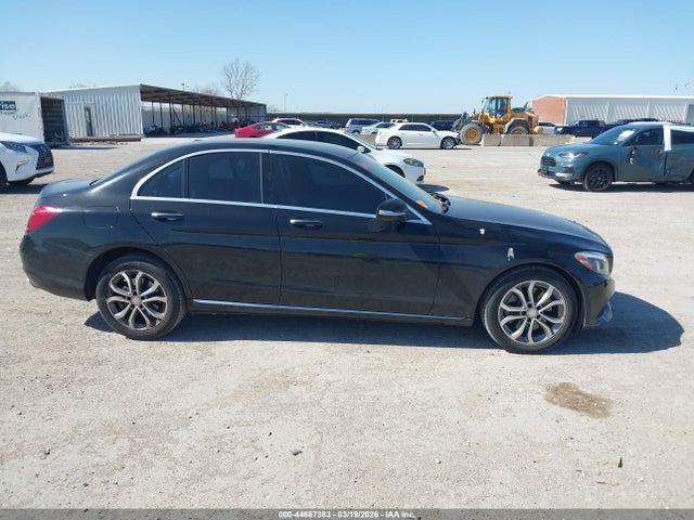 44667383 :رقم المزاد ، 55SWF4KB0FU011118 vin ، 2015 Mercedes-benz C 300 4matic مزاد بيع