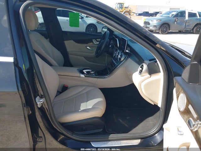 44667383 :رقم المزاد ، 55SWF4KB0FU011118 vin ، 2015 Mercedes-benz C 300 4matic مزاد بيع