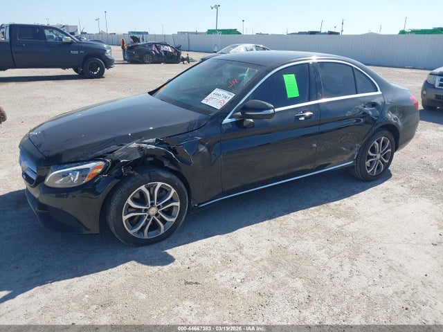 44667383 :رقم المزاد ، 55SWF4KB0FU011118 vin ، 2015 Mercedes-benz C 300 4matic مزاد بيع